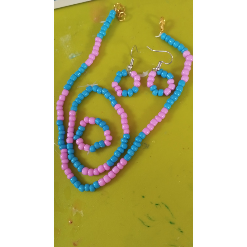 Conjunto collar, pendiente, aniño y pulsera