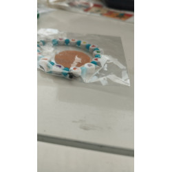 Pulsera azul con corazones de colores(en el precio no están incluidos los gastos de envio)