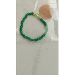 Pulsera verde con corazón verde(en el precio no están incluidos los gastos de envio)